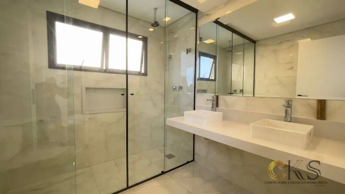 Foto 2 de Casa com 3 quartos à venda, 310m2 em Santana De Parnaiba - SP