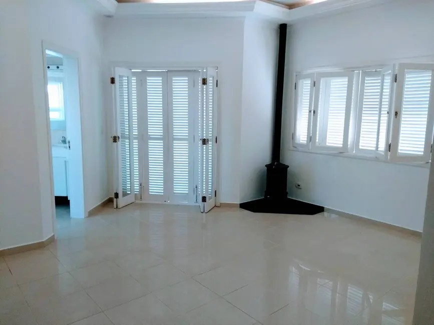 Casa com 4 quartos à venda e para alugar, 500m2 em Santana De Parnaiba - SP - imagem 8 Foto 8 de Casa com 4 quartos à venda e para alugar, 500m2 em Santana De Parnaiba - SP