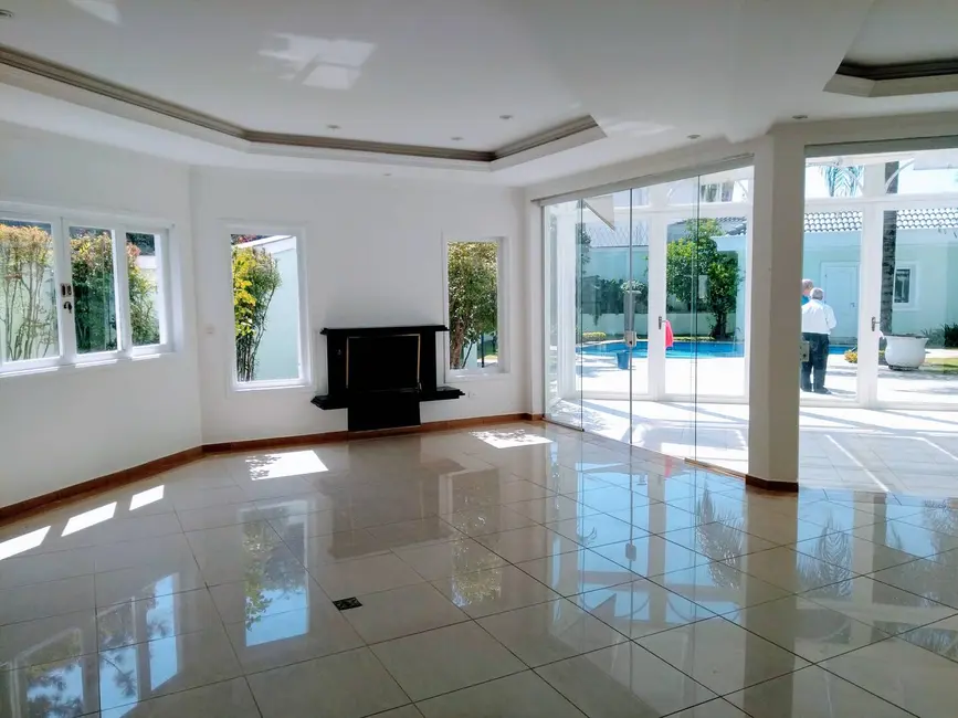 Casa com 4 quartos à venda e para alugar, 500m2 em Santana De Parnaiba - SP - imagem 3 Foto 3 de Casa com 4 quartos à venda e para alugar, 500m2 em Santana De Parnaiba - SP