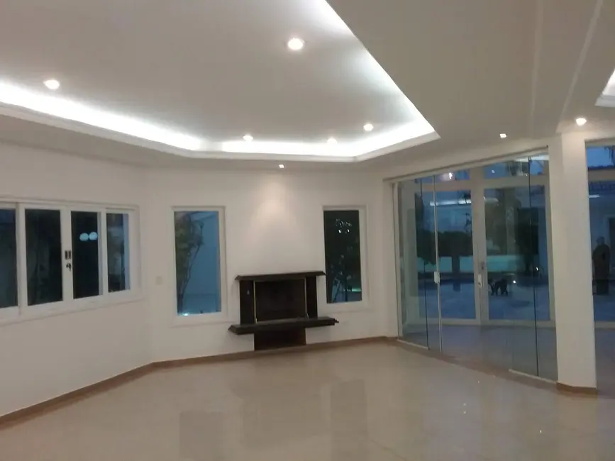 Casa com 4 quartos à venda e para alugar, 500m2 em Santana De Parnaiba - SP - imagem 5 Foto 5 de Casa com 4 quartos à venda e para alugar, 500m2 em Santana De Parnaiba - SP