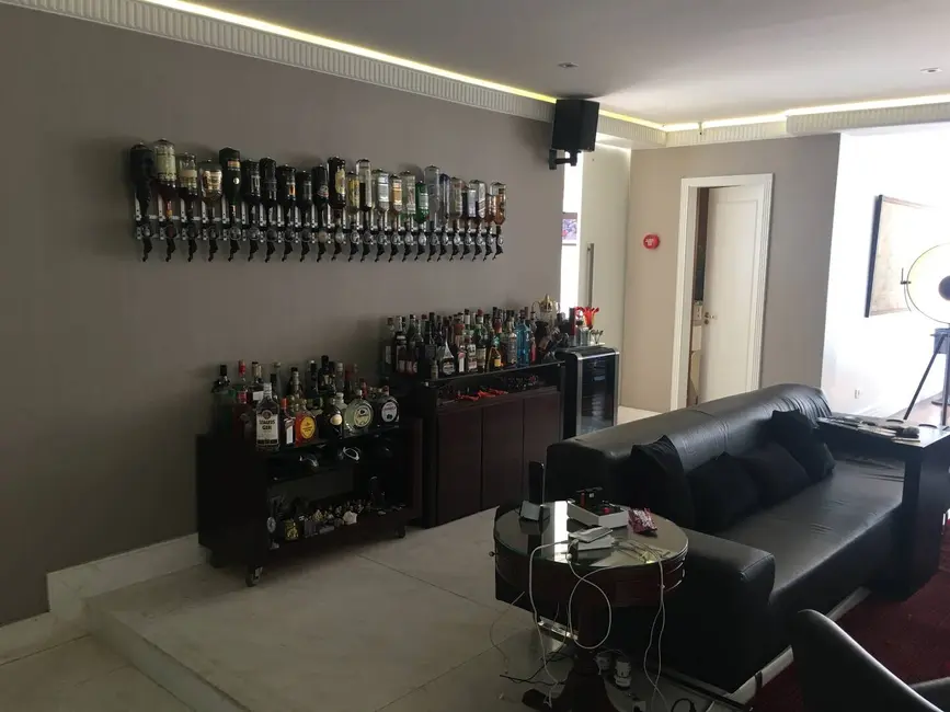 Foto 7 de Casa com 6 quartos à venda, 620m2 em Santana De Parnaiba - SP