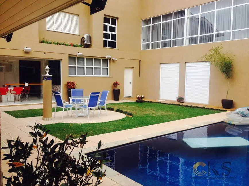 Casa com 6 quartos à venda, 620m2 em Santana De Parnaiba - SP - imagem 1 Foto 1 de Casa com 6 quartos à venda, 620m2 em Santana De Parnaiba - SP