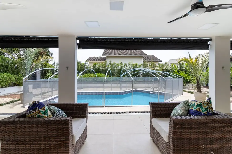 Casa com 6 quartos à venda e para alugar, 600m2 em Alphaville, Santana De Parnaiba - SP - imagem 8 Foto 8 de Casa com 6 quartos à venda e para alugar, 600m2 em Alphaville, Santana De Parnaiba - SP