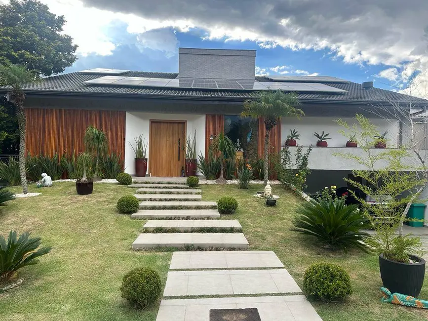 Casa com 6 quartos à venda e para alugar, 600m2 em Alphaville, Santana De Parnaiba - SP - imagem 1 Foto 1 de Casa com 6 quartos à venda e para alugar, 600m2 em Alphaville, Santana De Parnaiba - SP
