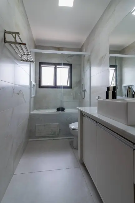 Casa com 6 quartos à venda e para alugar, 600m2 em Alphaville, Santana De Parnaiba - SP - imagem 4 Foto 4 de Casa com 6 quartos à venda e para alugar, 600m2 em Alphaville, Santana De Parnaiba - SP