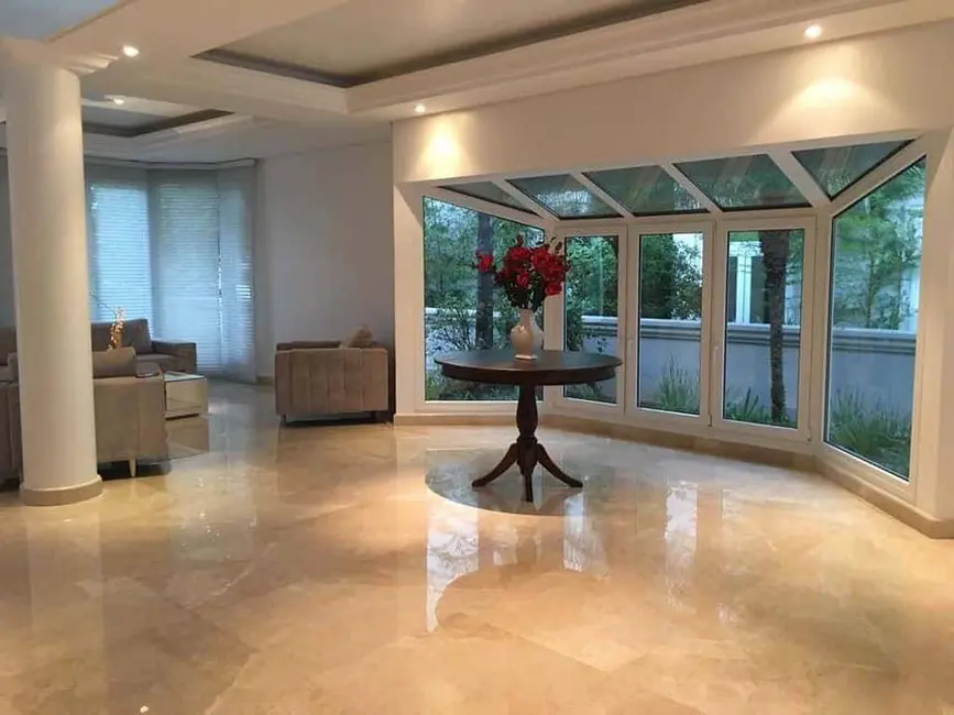 Casa com 5 quartos para alugar, 620m2 em Santana De Parnaiba - SP - imagem 7 Foto 7 de Casa com 5 quartos para alugar, 620m2 em Santana De Parnaiba - SP