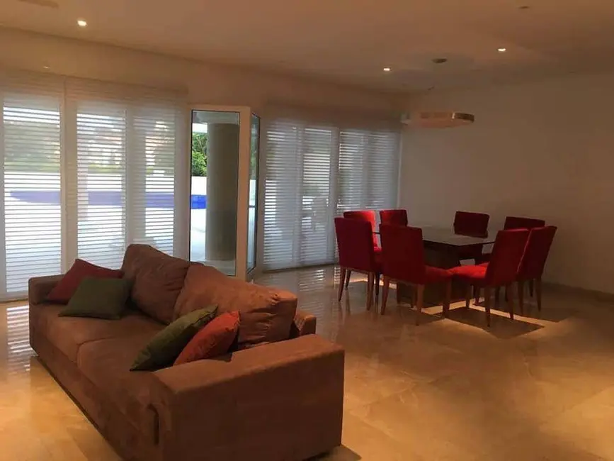 Casa com 5 quartos para alugar, 620m2 em Santana De Parnaiba - SP - imagem 6 Foto 6 de Casa com 5 quartos para alugar, 620m2 em Santana De Parnaiba - SP