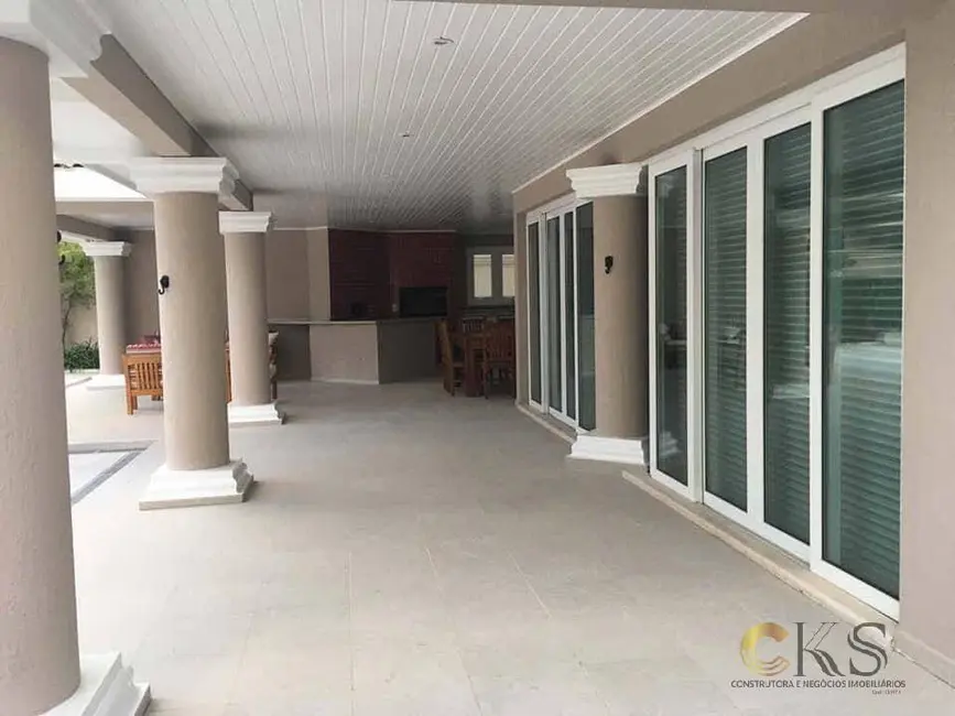 Casa com 5 quartos para alugar, 620m2 em Santana De Parnaiba - SP - imagem 4 Foto 4 de Casa com 5 quartos para alugar, 620m2 em Santana De Parnaiba - SP