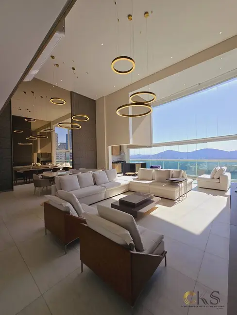 Apartamento com 4 quartos à venda, 330m2 em Alphaville Empresarial, Barueri - SP - imagem 1 Foto 1 de Apartamento com 4 quartos à venda, 330m2 em Alphaville Empresarial, Barueri - SP