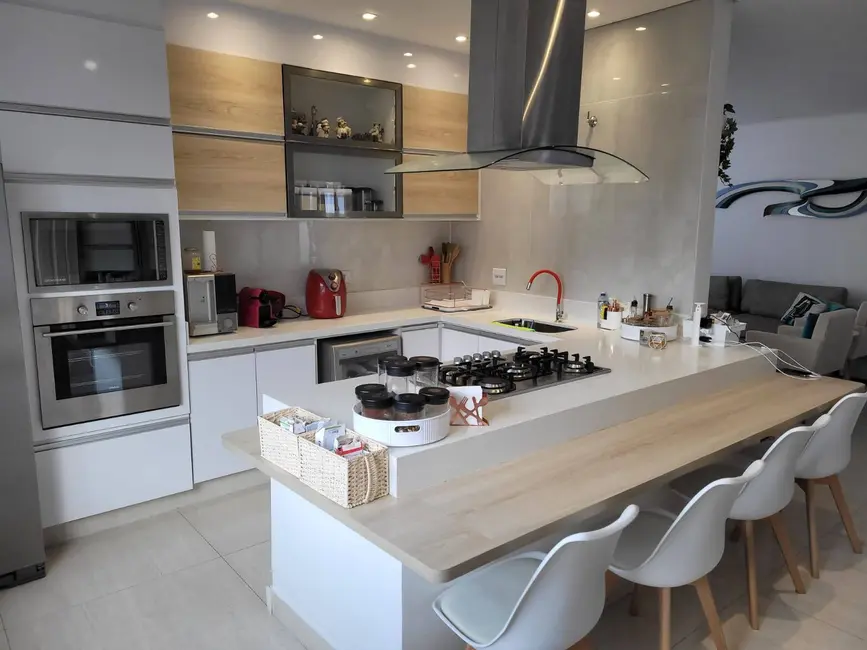 Foto 3 de Casa com 4 quartos à venda, 265m2 em Santana De Parnaiba - SP