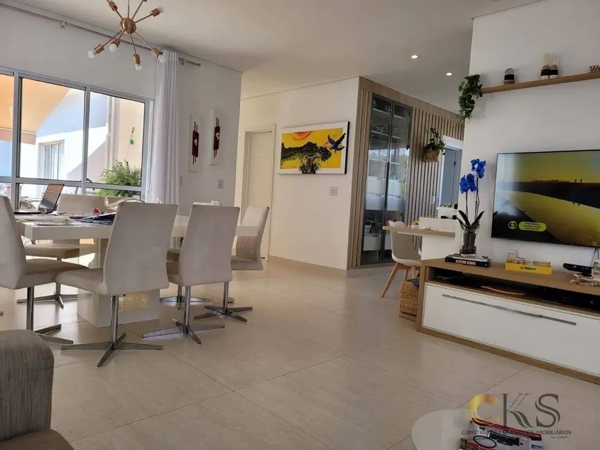 Foto 7 de Casa com 4 quartos à venda, 265m2 em Santana De Parnaiba - SP