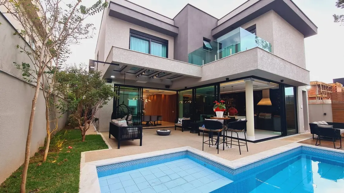 Foto 4 de Casa com 4 quartos à venda, 380m2 em Santana De Parnaiba - SP