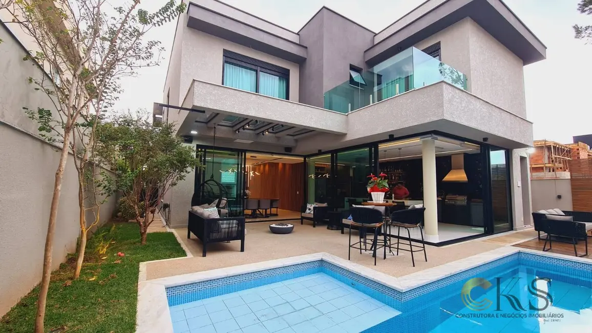 Foto 4 de Casa com 4 quartos à venda, 380m2 em Santana De Parnaiba - SP