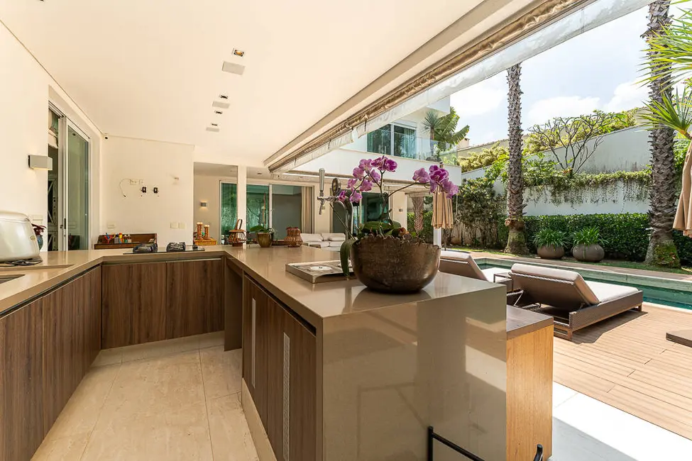 Foto 6 de Casa com 4 quartos à venda, 740m2 em Alphaville Residencial Um, Barueri - SP