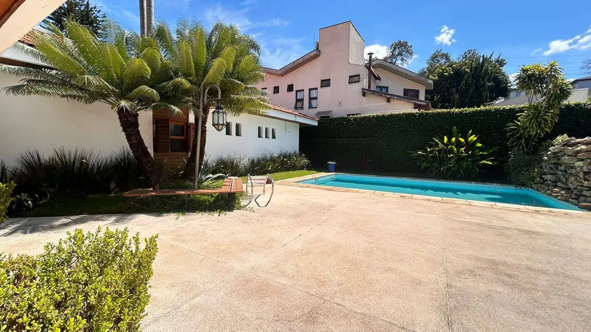 Casa com 4 quartos à venda e para alugar, 481m2 em Alphaville, Santana De Parnaiba - SP - imagem 9 Foto 9 de Casa com 4 quartos à venda e para alugar, 481m2 em Alphaville, Santana De Parnaiba - SP