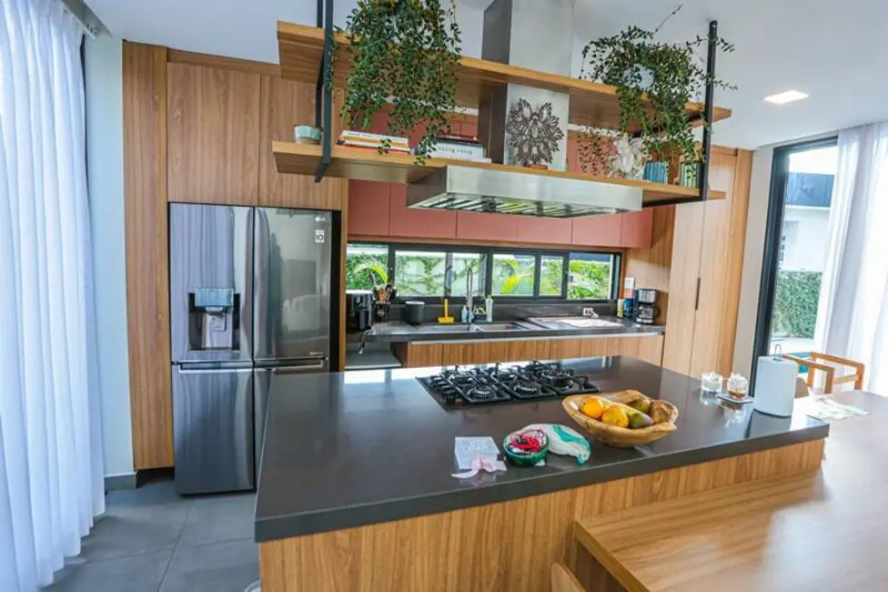 Casa com 4 quartos à venda e para alugar, 500m2 em Santana De Parnaiba - SP - imagem 4 Foto 4 de Casa com 4 quartos à venda e para alugar, 500m2 em Santana De Parnaiba - SP