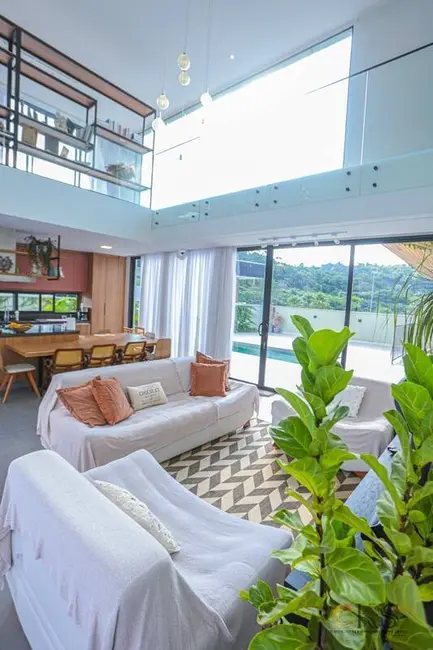 Foto 2 de Casa com 4 quartos à venda e para alugar, 500m2 em Santana De Parnaiba - SP