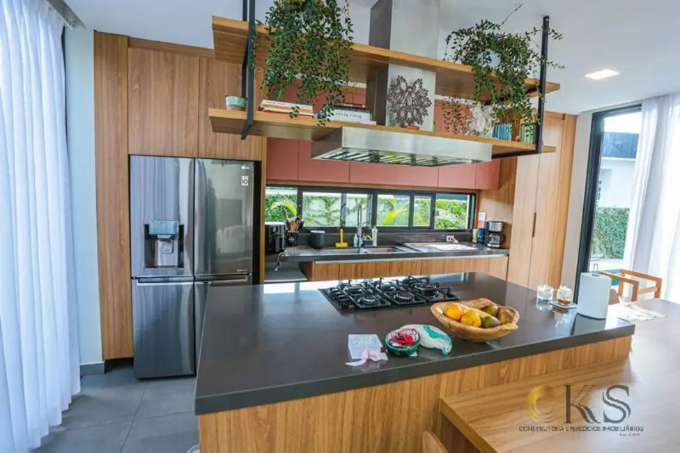 Foto 4 de Casa com 4 quartos à venda e para alugar, 500m2 em Santana De Parnaiba - SP