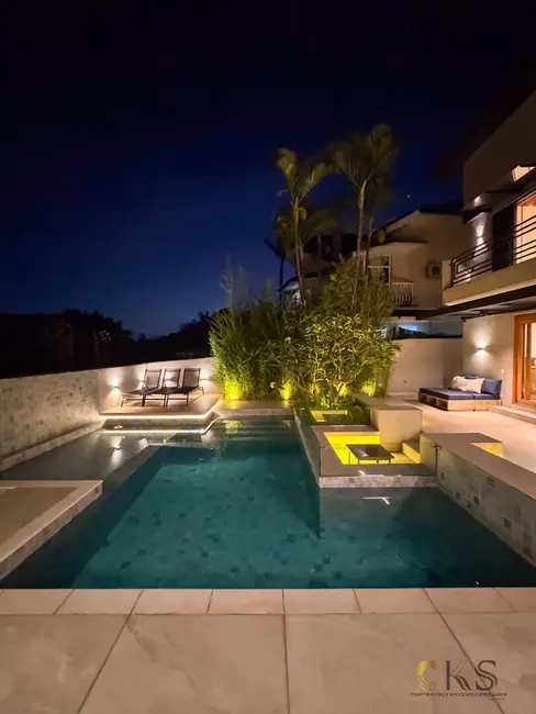 Foto 6 de Casa com 4 quartos à venda, 385m2 em Santana De Parnaiba - SP