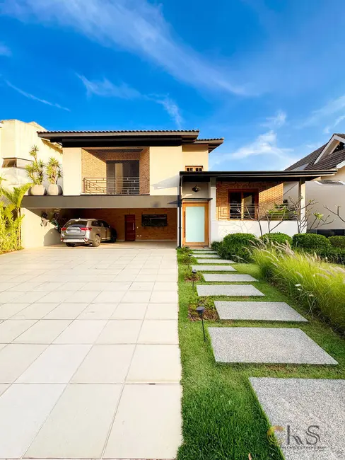 Foto 2 de Casa com 4 quartos à venda, 385m2 em Santana De Parnaiba - SP