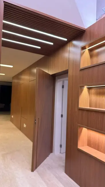 Foto 2 de Casa com 4 quartos à venda, 434m2 em Barueri - SP