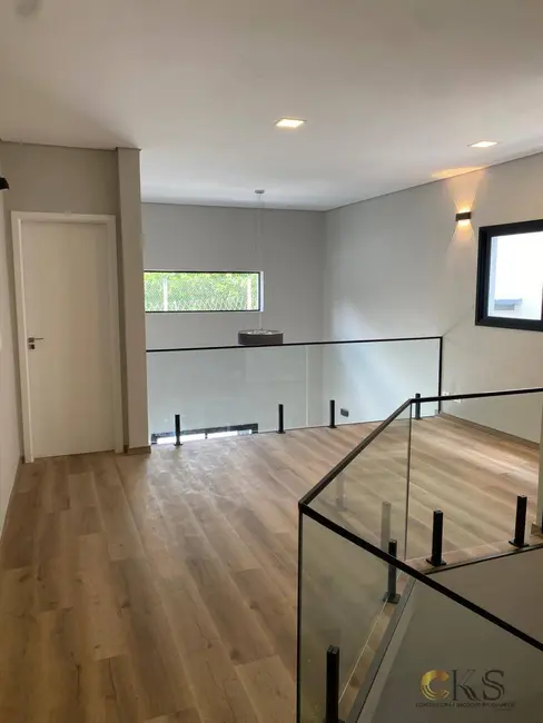 Foto 8 de Casa com 4 quartos à venda, 257m2 em Santana De Parnaiba - SP