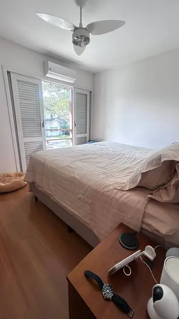 Foto 8 de Casa com 4 quartos à venda, 275m2 em Santana De Parnaiba - SP