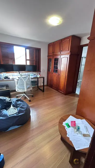 Foto 2 de Casa com 4 quartos à venda, 275m2 em Santana De Parnaiba - SP