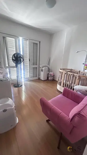 Foto 4 de Casa com 4 quartos à venda, 275m2 em Santana De Parnaiba - SP