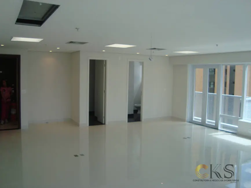 Foto 6 de Sala Comercial à venda, 64m2 em Barueri - SP
