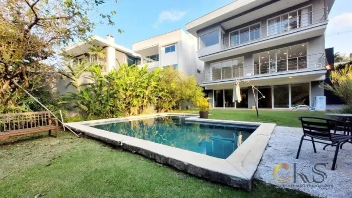 Foto 1 de Casa com 4 quartos à venda e para alugar, 360m2 em Jardim do Golf I, Jandira - SP