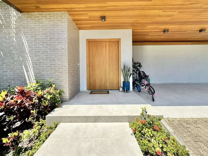 Casa de Condomínio com 4 quartos à venda, 525m2 em Granja Viana, Carapicuiba - SP - imagem 8 Foto 8 de Casa de Condomínio com 4 quartos à venda, 525m2 em Granja Viana, Carapicuiba - SP