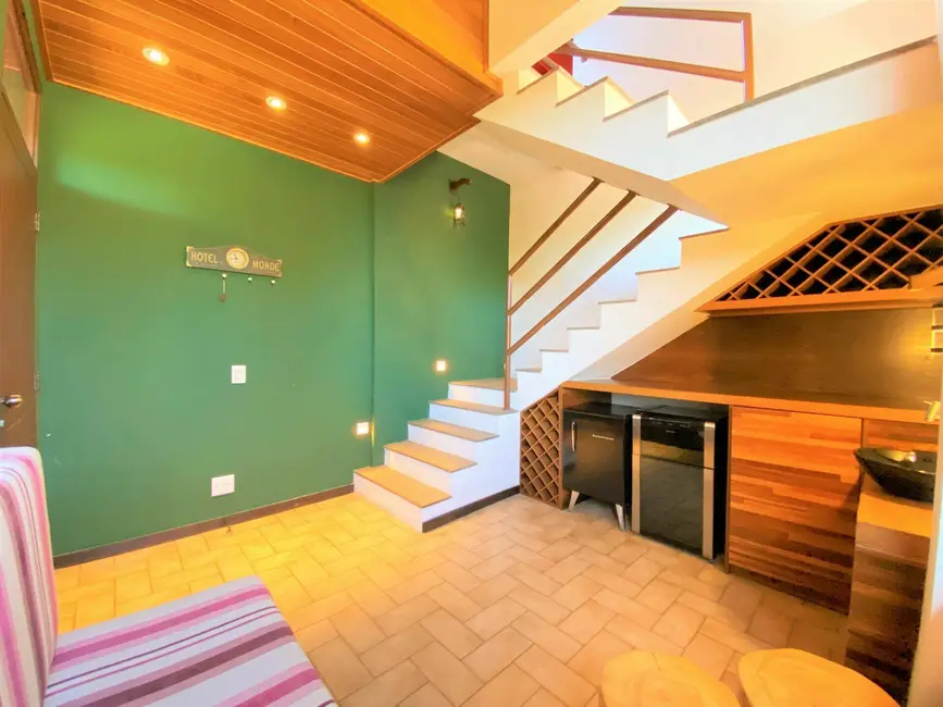 Foto 1 de Casa de Condomínio com 4 quartos à venda e para alugar, 500m2 em Granja Viana, Cotia - SP