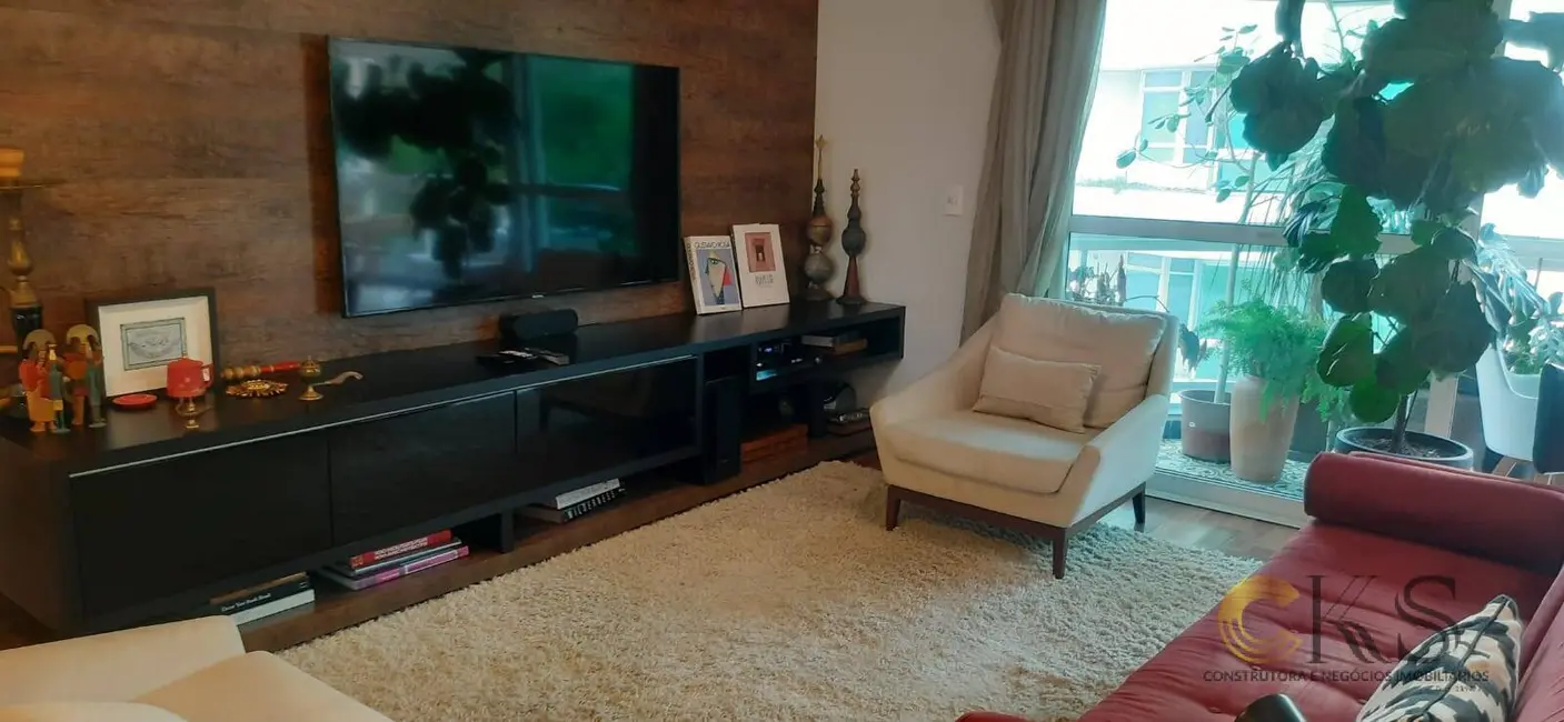 Foto 1 de Apartamento com 4 quartos à venda, 200m2 em Cidade São Francisco, São Paulo - SP