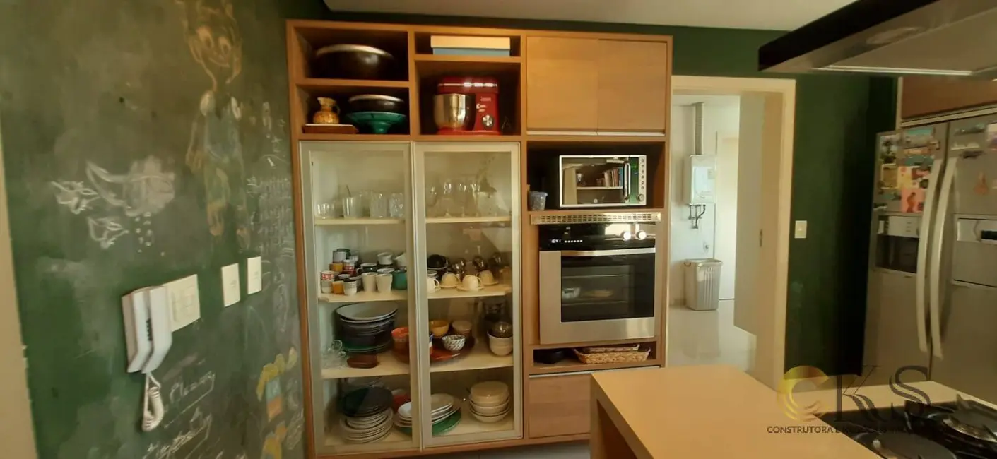 Foto 4 de Apartamento com 4 quartos à venda, 200m2 em Cidade São Francisco, São Paulo - SP