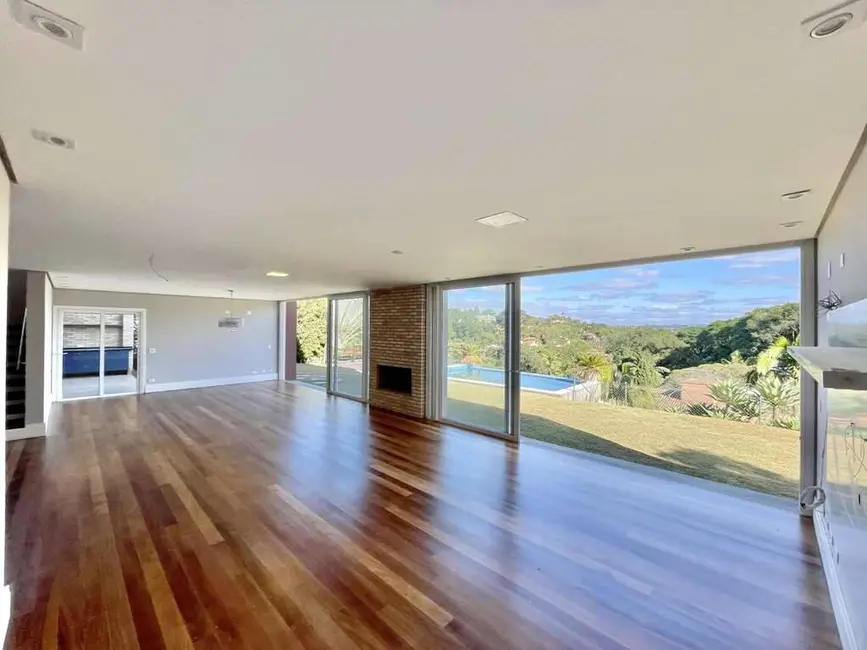 Casa com 4 quartos à venda e para alugar, 490m2 em Pousada dos Bandeirantes, Carapicuiba - SP - imagem 4 Foto 4 de Casa com 4 quartos à venda e para alugar, 490m2 em Pousada dos Bandeirantes, Carapicuiba - SP