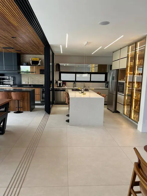 Foto 8 de Casa de Condomínio com 4 quartos à venda, 417m2 em Barueri - SP