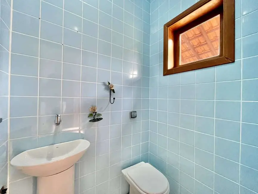 Casa com 5 quartos à venda e para alugar, 360m2 em São Fernando Residência, Barueri - SP - imagem 4 Foto 4 de Casa com 5 quartos à venda e para alugar, 360m2 em São Fernando Residência, Barueri - SP