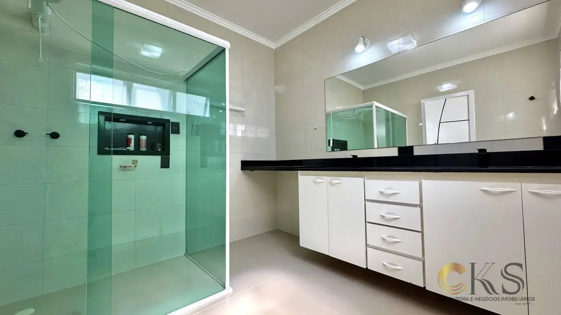 Casa com 4 quartos à venda, 304m2 em Alphaville, Santana De Parnaiba - SP - imagem 9 Foto 9 de Casa com 4 quartos à venda, 304m2 em Alphaville, Santana De Parnaiba - SP