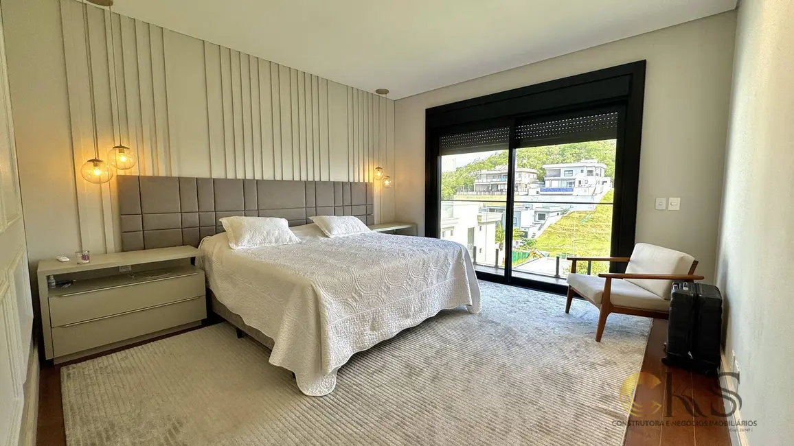 Foto 3 de Casa com 4 quartos à venda, 322m2 em Alphaville, Santana De Parnaiba - SP