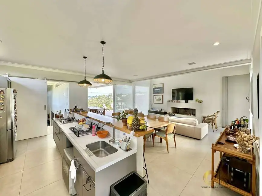 Foto 2 de Casa com 4 quartos à venda, 409m2 em Jardim do Golf I, Jandira - SP