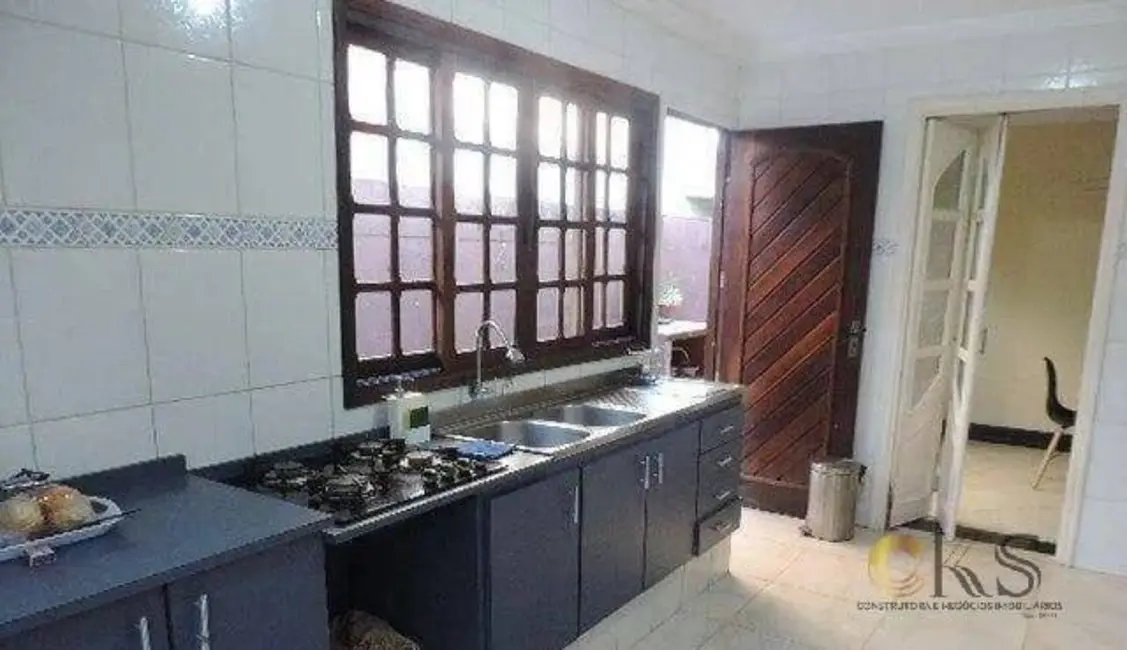 Foto 9 de Casa com 3 quartos à venda, 340m2 em Nova Higienópolis, Jandira - SP