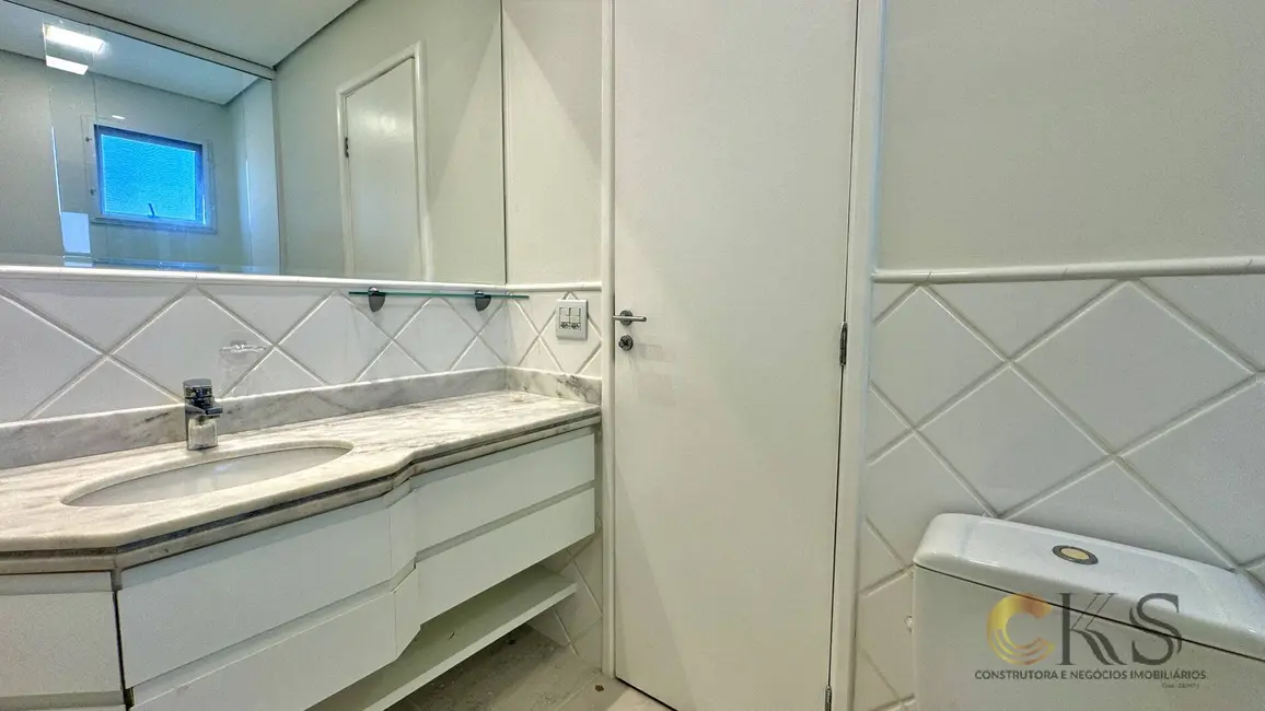 Casa à venda, 330m2 em Tamboré, Santana De Parnaiba - SP - imagem 9 Foto 9 de Casa à venda, 330m2 em Tamboré, Santana De Parnaiba - SP