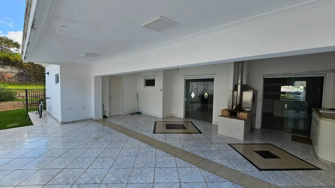 Casa com 3 quartos para alugar, 228m2 em Brasil, Itu - SP - imagem 6 Foto 6 de Casa com 3 quartos para alugar, 228m2 em Brasil, Itu - SP