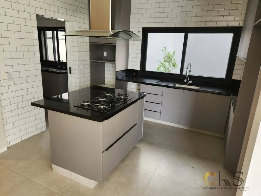 Casa com 4 quartos à venda, 364m2 em Alphaville, Santana De Parnaiba - SP - imagem 4 Foto 4 de Casa com 4 quartos à venda, 364m2 em Alphaville, Santana De Parnaiba - SP