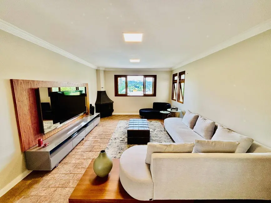 Casa com 4 quartos à venda e para alugar, 520m2 em Alphaville Residencial Um, Barueri - SP - imagem 8 Foto 8 de Casa com 4 quartos à venda e para alugar, 520m2 em Alphaville Residencial Um, Barueri - SP