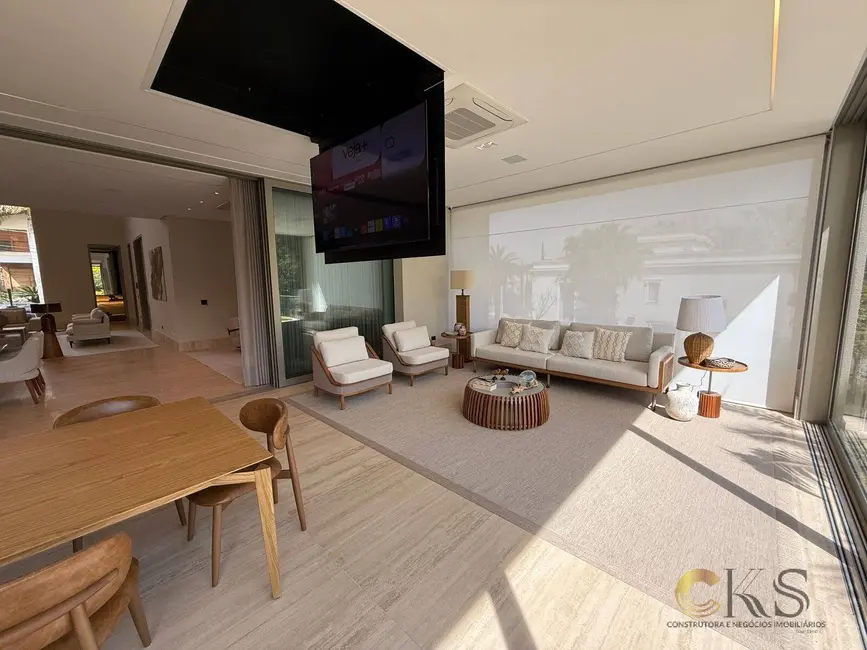 Foto 9 de Casa com 6 quartos à venda, 1800m2 em Santana De Parnaiba - SP