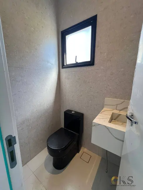 Casa com 3 quartos à venda e para alugar, 200m2 em Parque Jaguari (Fazendinha), Santana De Parnaiba - SP - imagem 6 Foto 6 de Casa com 3 quartos à venda e para alugar, 200m2 em Parque Jaguari (Fazendinha), Santana De Parnaiba - SP