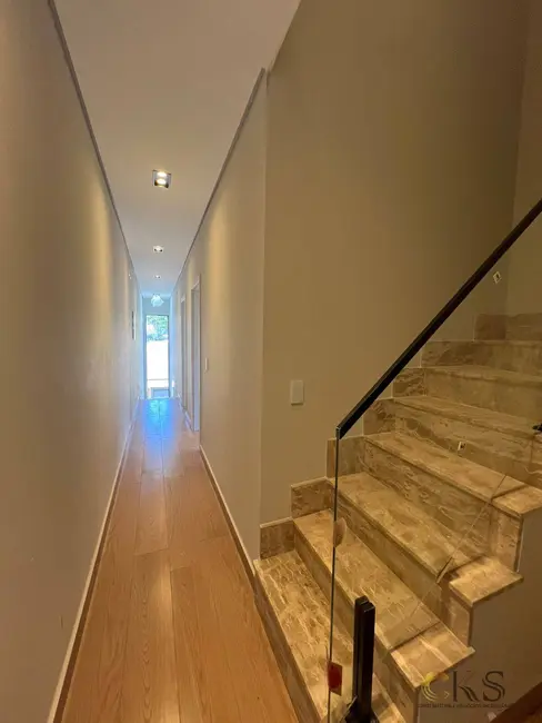 Casa com 3 quartos à venda e para alugar, 200m2 em Parque Jaguari (Fazendinha), Santana De Parnaiba - SP - imagem 5 Foto 5 de Casa com 3 quartos à venda e para alugar, 200m2 em Parque Jaguari (Fazendinha), Santana De Parnaiba - SP
