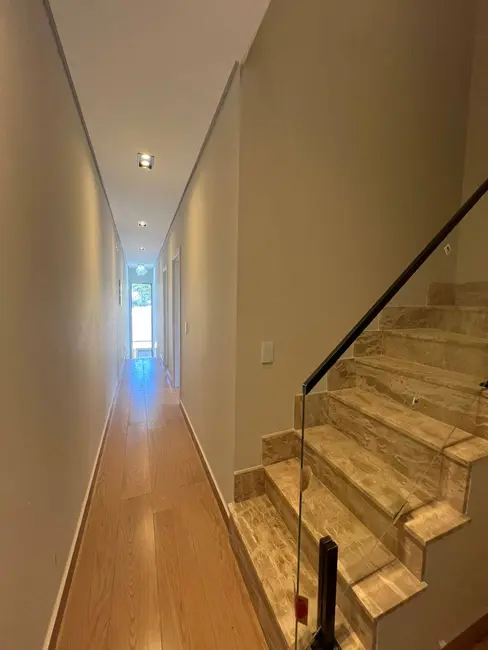 Foto 5 de Casa com 3 quartos à venda e para alugar, 200m2 em Parque Jaguari (Fazendinha), Santana De Parnaiba - SP